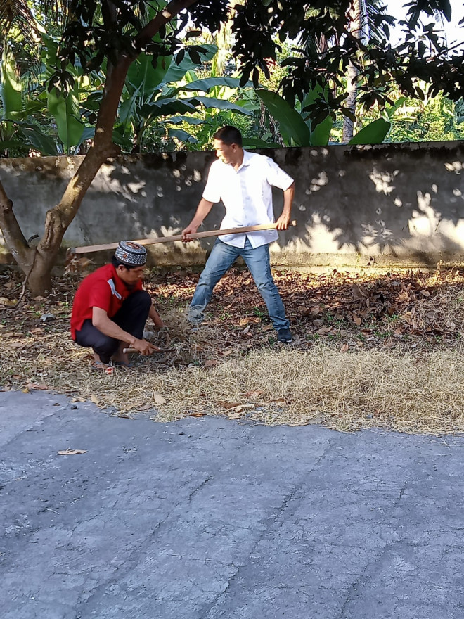 Album : jumat bersih bersama pak kades desa pohtim di depa